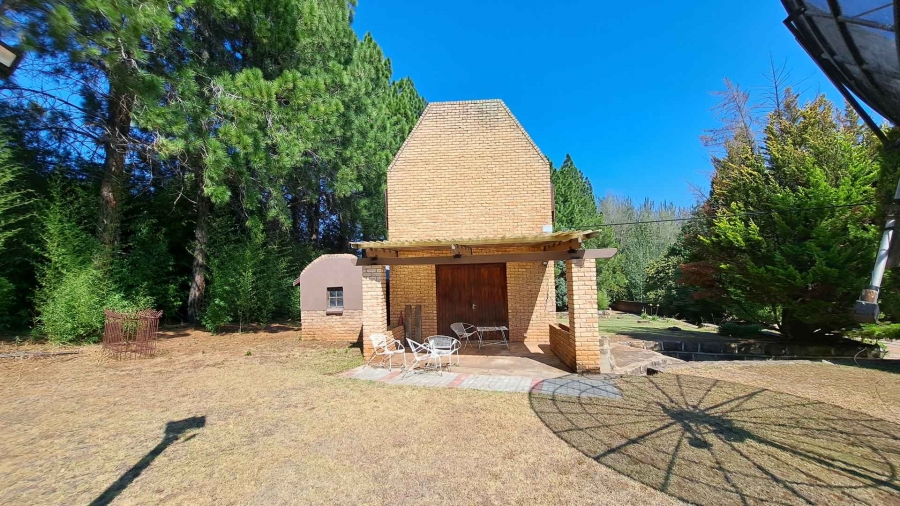 8 Bedroom Property for Sale in Clarens Free State